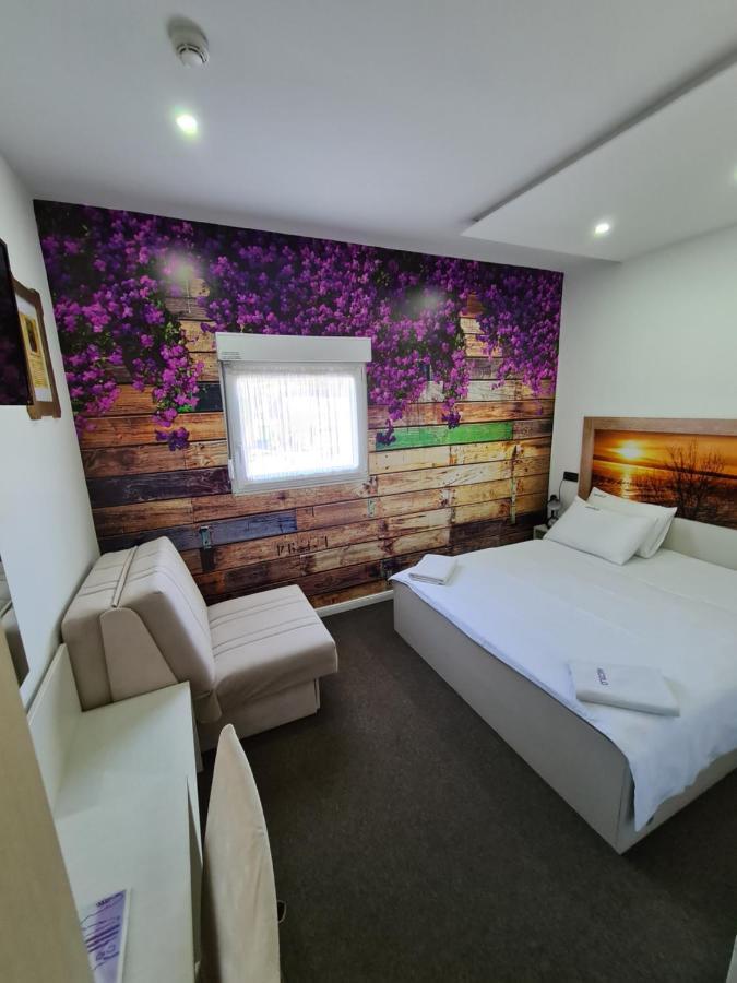 Kruševac Garni Hotel & Spa Nicolo מראה חיצוני תמונה