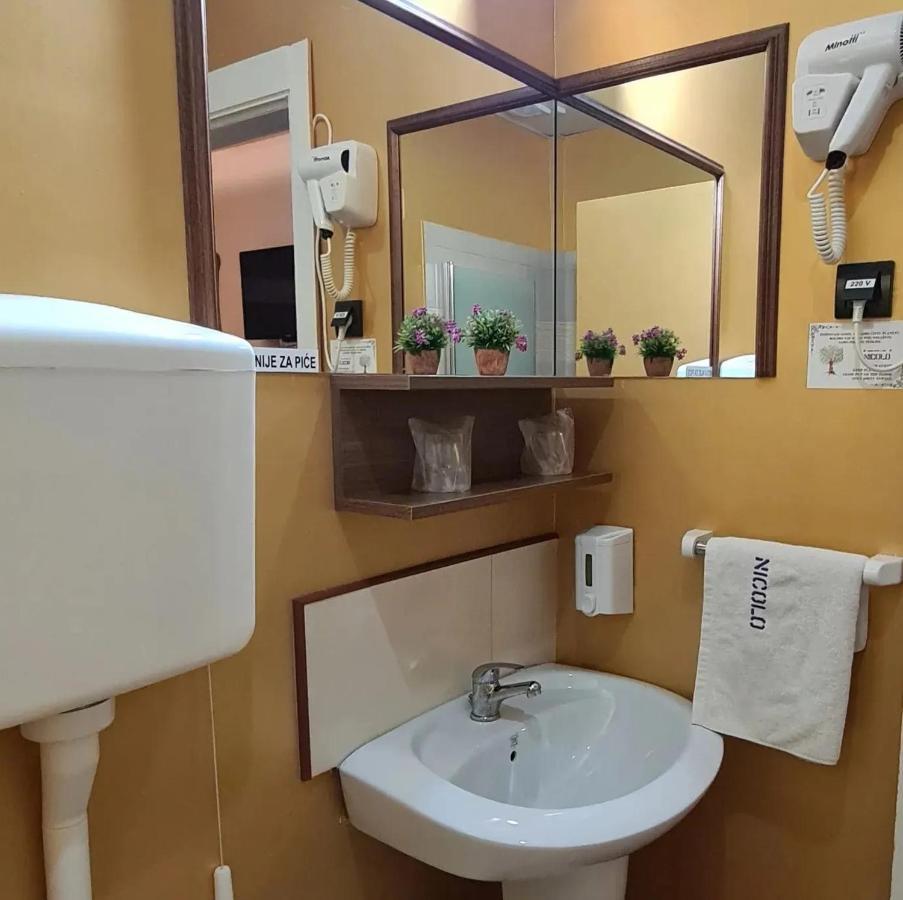 Kruševac Garni Hotel & Spa Nicolo מראה חיצוני תמונה